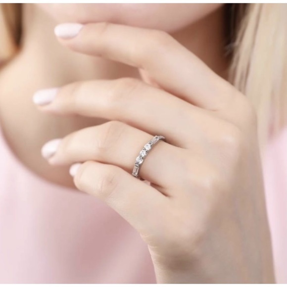 STERLING SILVER ART DECO HALF ETERNITY RING SIZE 8 - Picture 9 of 11